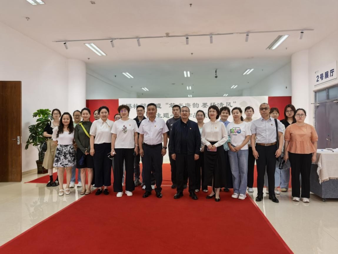 感党恩、听党话、跟党走——锡盟档案馆开展庆“七一”系列主题活动